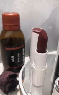 ثبت نام برای آموزش رژ لب وبالم لب