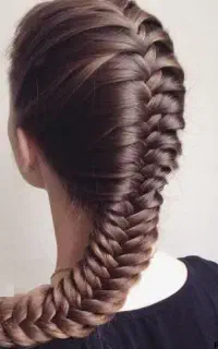 به مدل خانوم نیاز دارم برای میکاپ و....