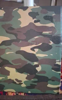 کلاسور مدل ارتشی همراه ۵۰ برق داخلش