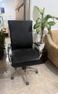 صندلی مدیریت در حد نو