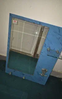 آینه سرویس بهداشتی