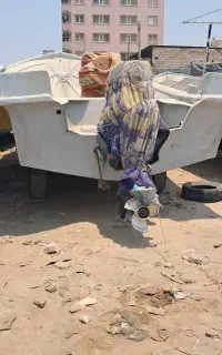 تشت موتور قایق