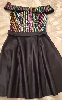 فروش لباس مجلسی دخترانه در حد نو