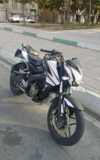 پالس ان اس NS ۲۰۰