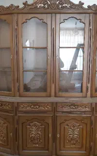 بوفه ی ویترینی چوبی بزرگ و کلاسیک