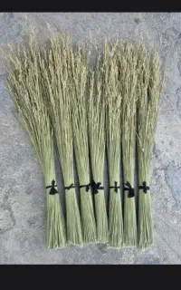 جارو دستی ودستکش و شربت توت و پونه و توله موجوده