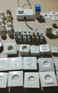 کلید پریز و شیر الات