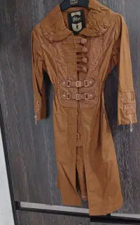 با سلام تعدادی لباس نو ودست دوم سایز ۳۶ تا ۴۴