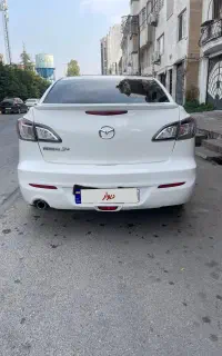 مزدا ۳ سفید مدل ۱۳۹۶ تیپ ۴