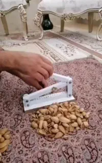بادام شکن، هسته شکن