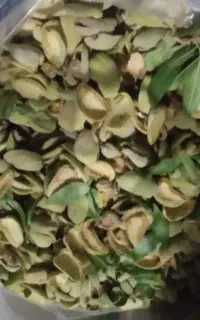 پوست سبز بادام