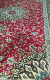 فرش قرمز