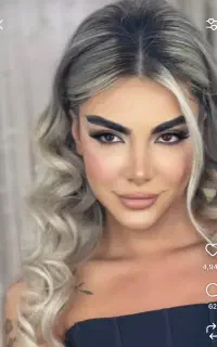 نیازمند مدل خوش فیس با موی بلوند