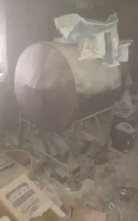 تانکر ۱۰۰۰ لیتری آهنی با پایه