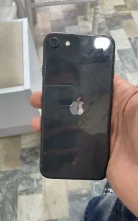 آیفون se
