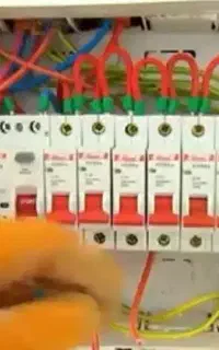آموزش ومشاوره برق ،انرژی وکامپیوتر در آموزشگاه فنی