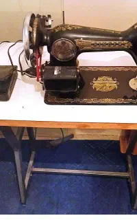 چرخ خیاطی قدیمی سینجر