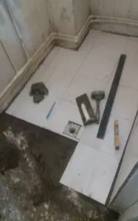 تاسیسات‌نم چکه.تشخیص لوله‌بازکنی.لوله‌کشی‌‌ بنائ