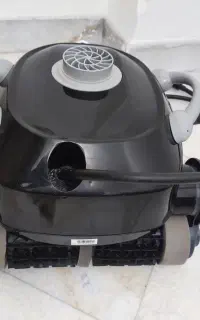 فروش جارو روباتیک استخری