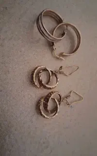گوشواره و سکه