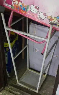 چهار پایه اهنی