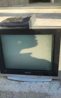 تلویزون ۲۱ اینج سالم