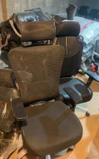 میز و صندلی و مبل اداری