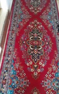فرش قرمز کناره