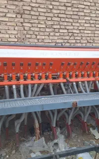 گندمزار ۱۷ ردیف کار