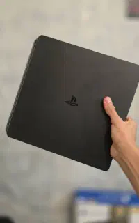 فروش فوری ps4 slim دوسته یک ترا