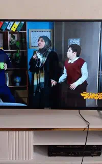 تلوزیون بست درحد ۴۳ اینچ