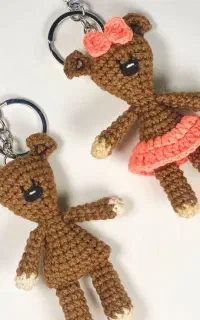 آویز و عروسک های دستبافت