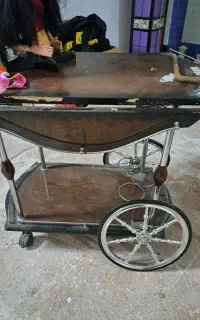 میز چرخ دار