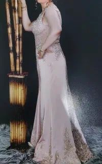 لباس مجلسی زنانه یکبار پوشیده شده در حد نو نو