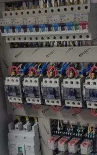 تابلو برق و تاسیسات برقی