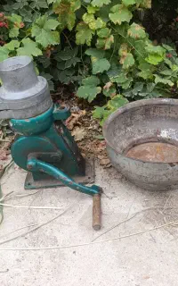 چرخ شیر  خامه گیر قدیمی