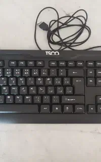 کیبورد برند TSCO مدل TK 8012 سالم و کم کارکرد