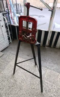 گیره لوله ((فروش فوری))
