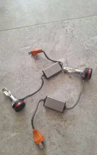 هدلایت m8