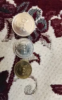 سکه های ۵۰۰۰و ۲۰۰۰و۱۰۰۰ دارم