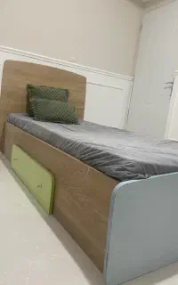 تخت و خواب یک نفره به همراه تشک