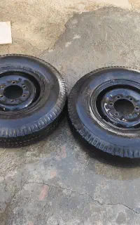 لاستیک جلو نیسان