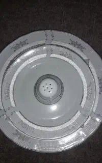 ظرف کاملا نو حتی یکبار هم استفاده نشده