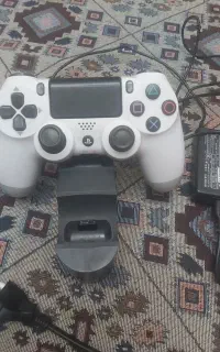 دسته ps4  بهمراه پایه شارژر دسته