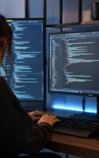 برنامه نویس، طراح وبسایت و اپلیکیشن