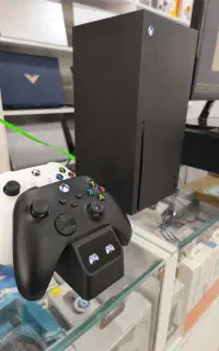 کنسول بازی xbox series x با دو دسته و شارژر دسته