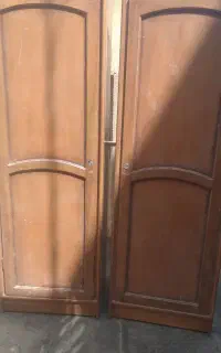 یک جفت کمدچوبی