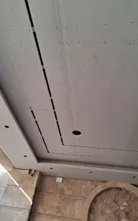 شاگرد برای رنگ‌آمیزی ساختمان و کناف