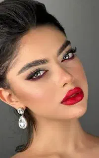 شنیون و میکاپ