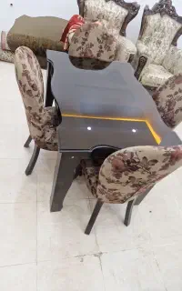 میز ناهار خوری